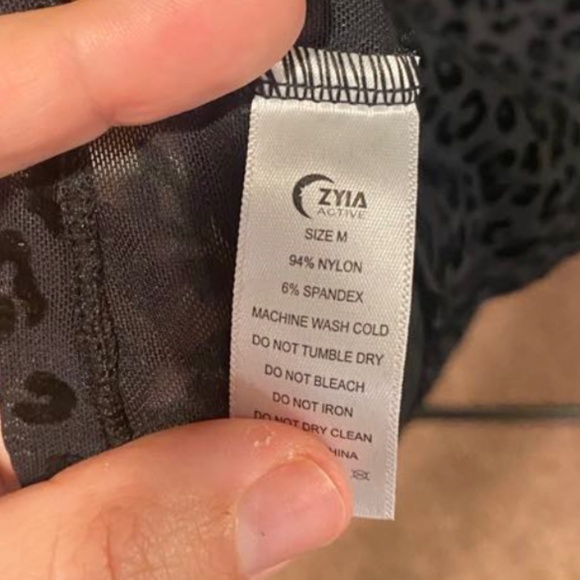 Zyia Black leopard mesh tank - Picture 7 of 7